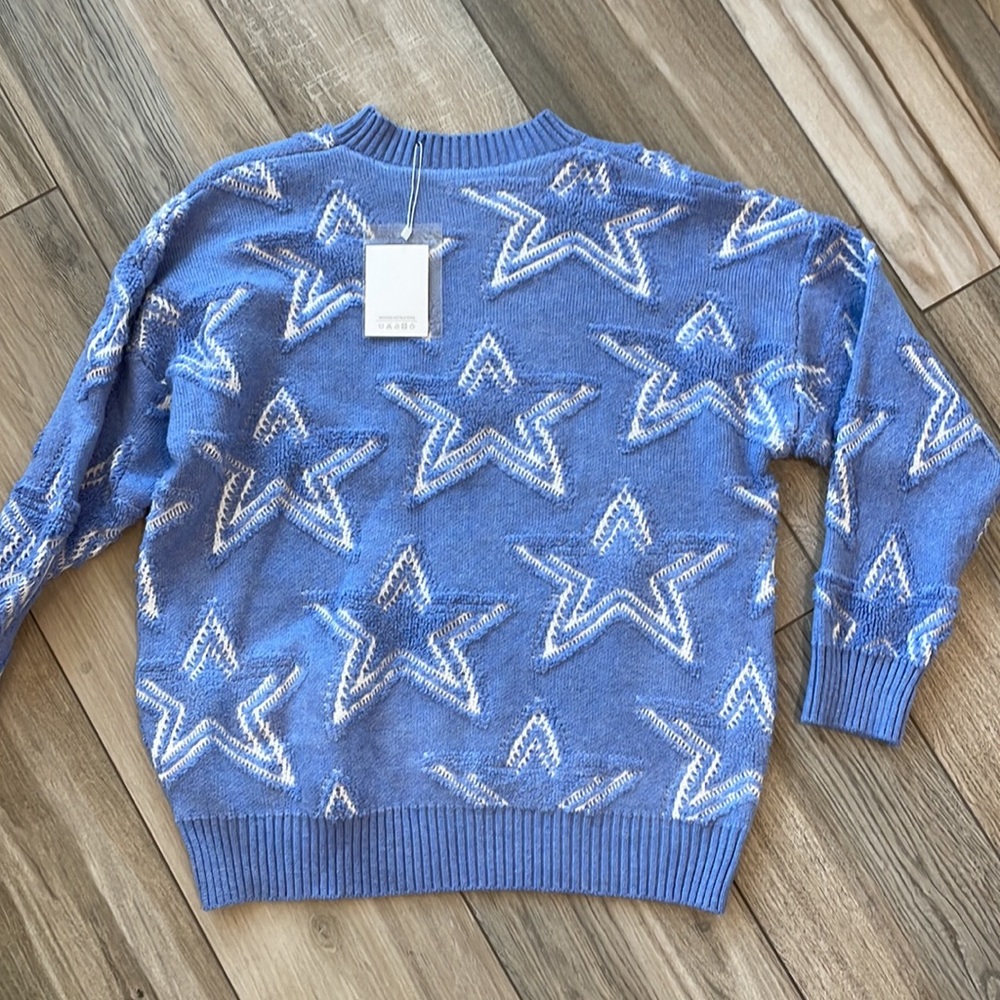 Blue sweater with cream/white star detail - Picture 3 of 3